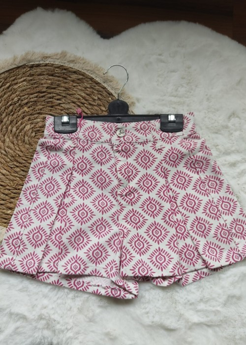 Kız Çocuk Desenli Beyaz Kot Şort Kız Çocuk Desenli Beyaz Kot Şort